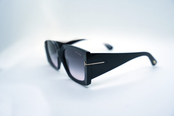TOM FORD JACQUETTA TF 921 01B T54/18